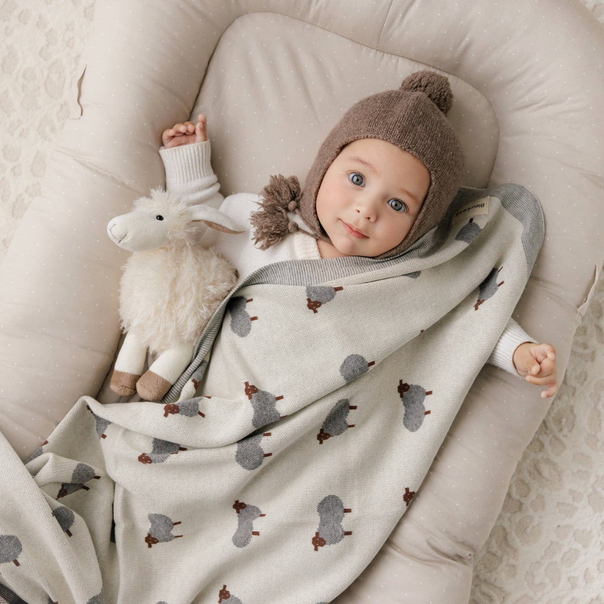 100% Luxury Cotton Receiving Swaddle Baby Blanket - Sheep: Sheep - Ivory